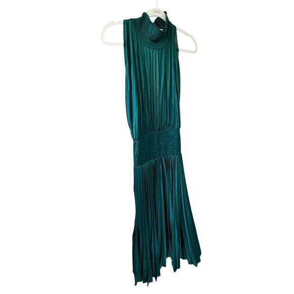 Vici Emerald Green Pleated Maxi Dress - Picture 3 of 6